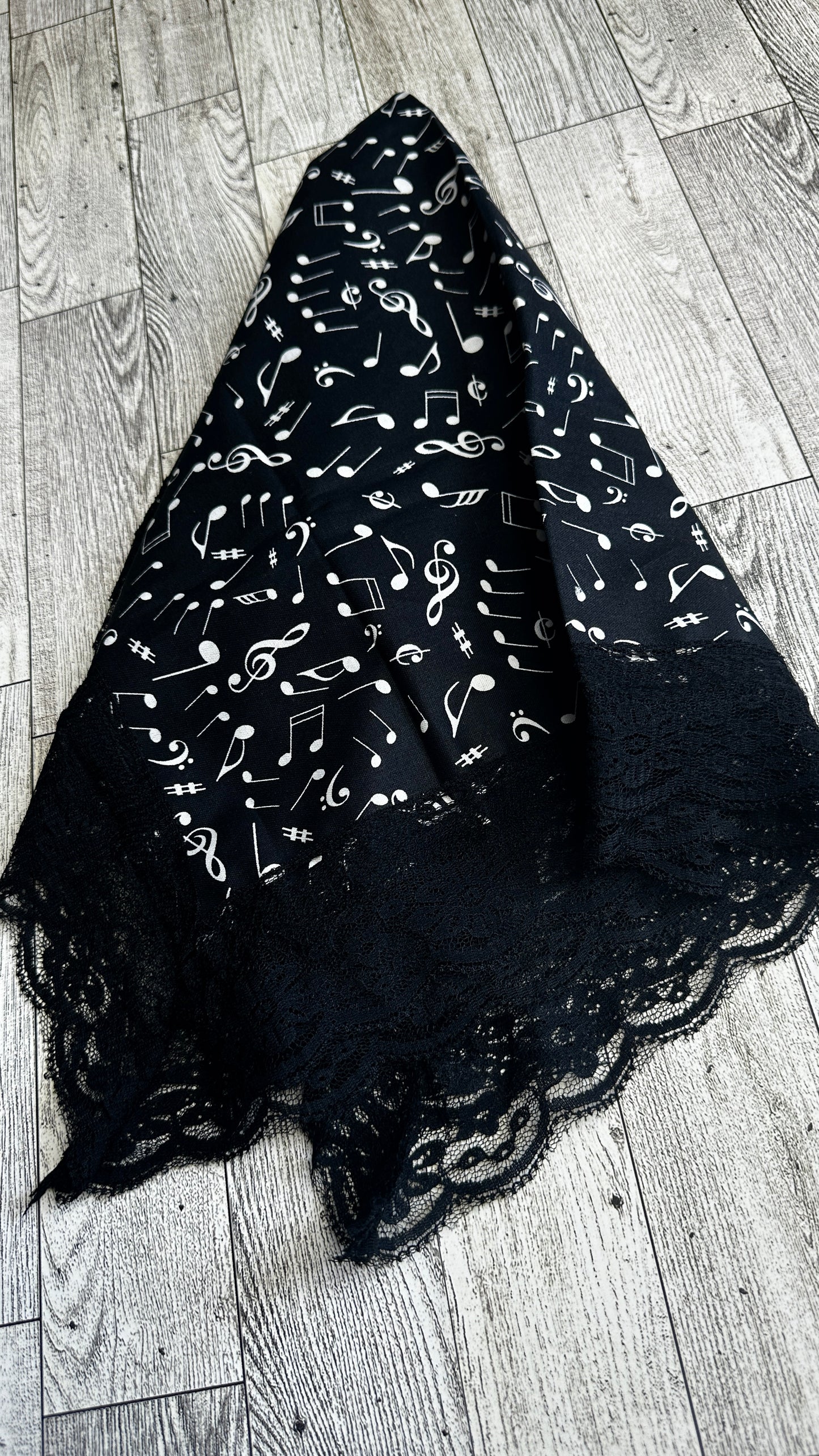 Music Note Lap Scarf (Black)