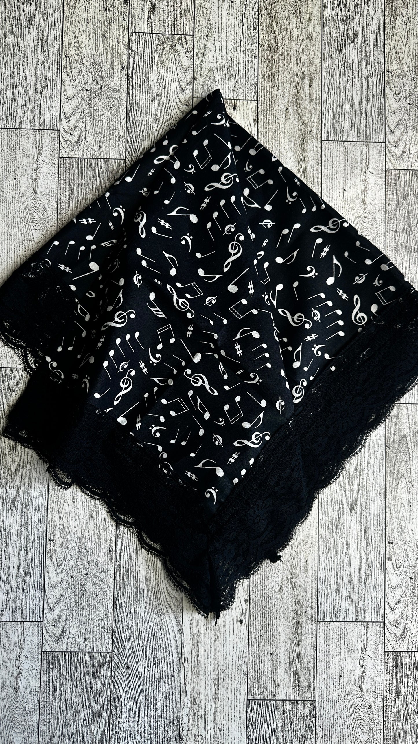 Music Note Lap Scarf (Black)