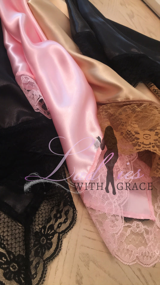 LADIES WITH GRACE LAP SCARF